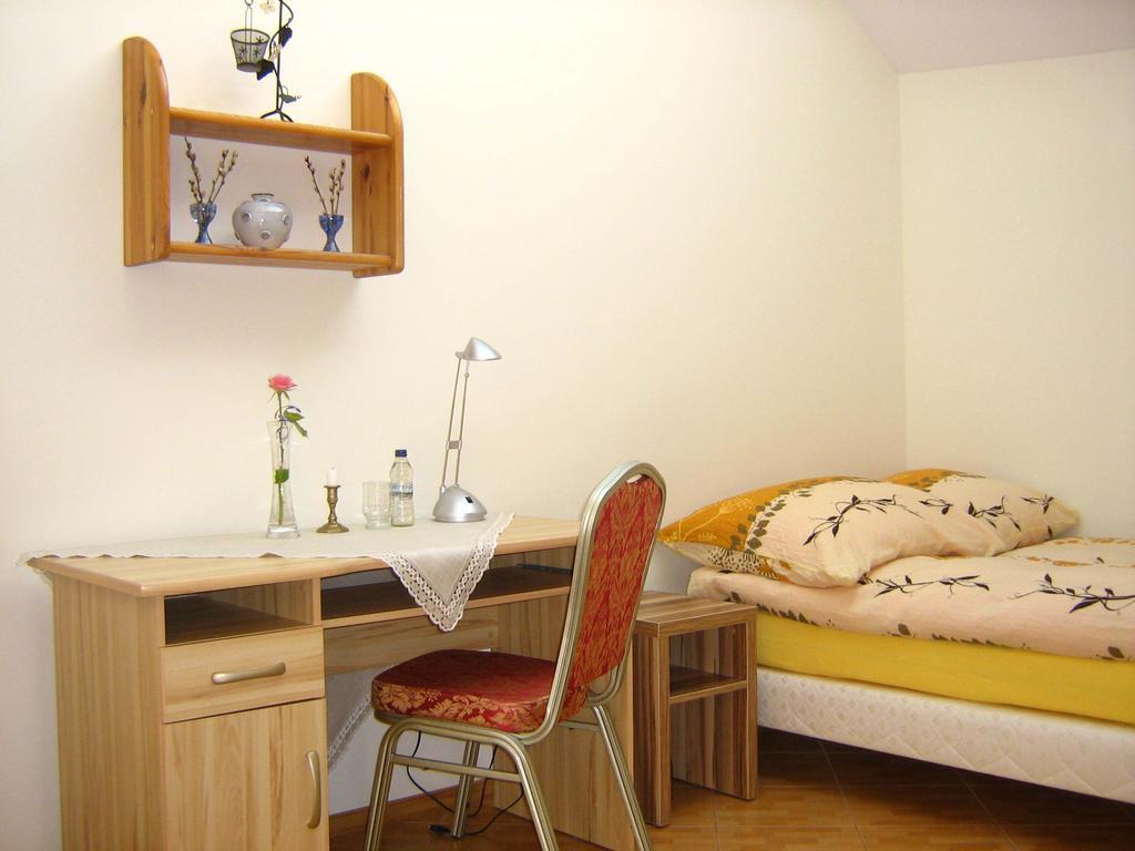 Gosciniec Podkowa Apartamento Włodawa Quarto foto