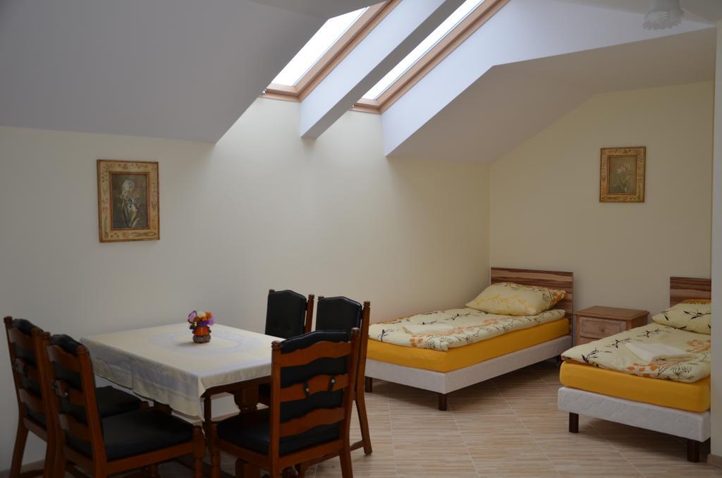 Gosciniec Podkowa Apartamento Włodawa Quarto foto