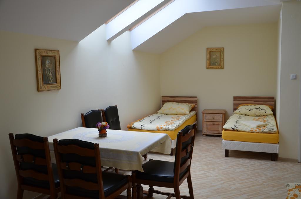 Gosciniec Podkowa Apartamento Włodawa Quarto foto